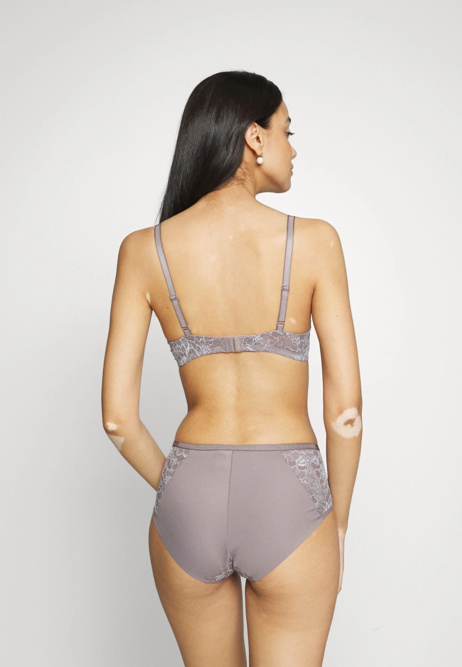 Triumph Amourette Charm Conscious- Push-Up Bh - Pigeon Grey - Afbeelding 3