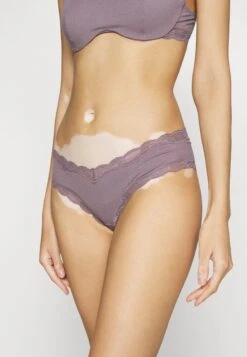 Triumph Natural Spotlight Hipster - Slip - Pigeon Grey