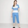 Triumph Set - Pyjama - Sea Blue Light/White